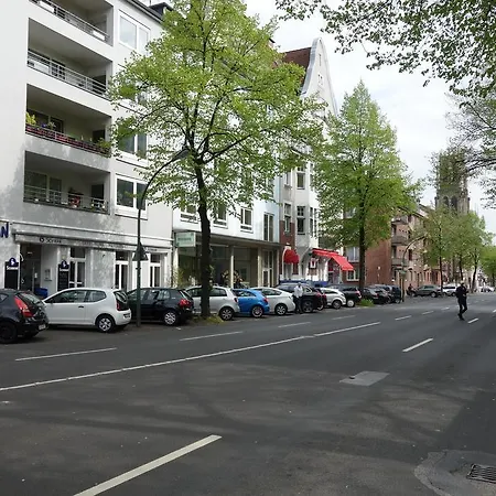 Apartment Tolstov-Hotels Big 2 Room Rossstrasse Apartment Dusseldorf