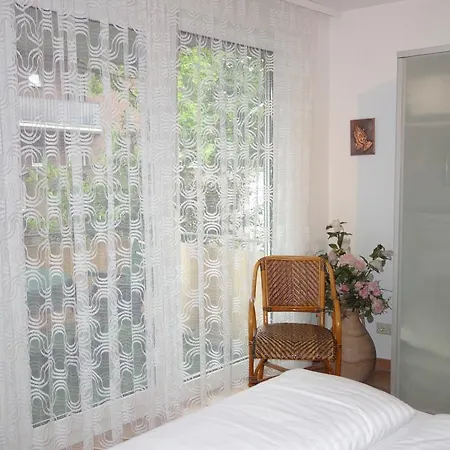 Apartment Tolstov-Hotels Big 2 Room Rossstrasse Apartment Dusseldorf