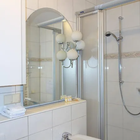 Tolstov-Hotels Big 2 Room Rossstrasse Apartment Apartment *