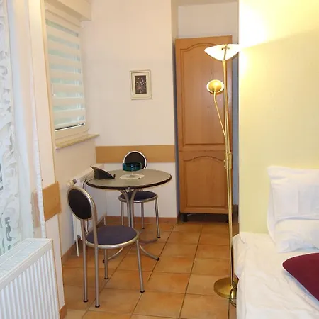 Tolstov-Hotels Big 2 Room Rossstrasse Apartment Dusseldorf
